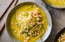 Prawn, peanut & coconut noodles