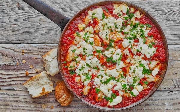 Prawn saganaki (Garides me Feta)