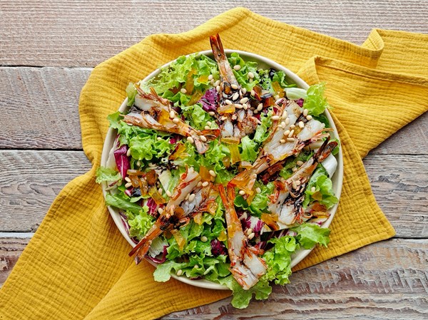 Prawn salad with mustard fruits (Insalata di gamberi con mostarda di frutta)