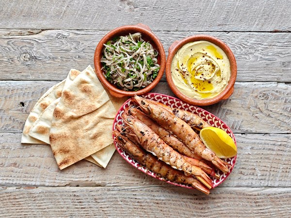 Prawn shish kebabs (Kraydiss meshwi)