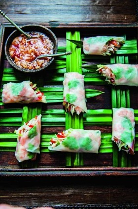 Prawn summer rolls
