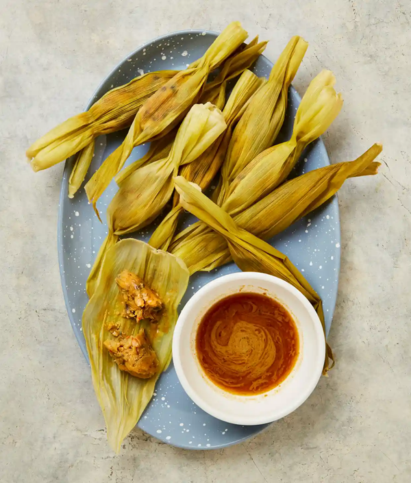 Prawn tamales with spicy coconut sauce
