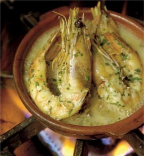 Prawns cooked in apple cider (Gambas a la sidra)