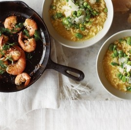 Prawns sautéed with garlic (Gambas à la plancha)