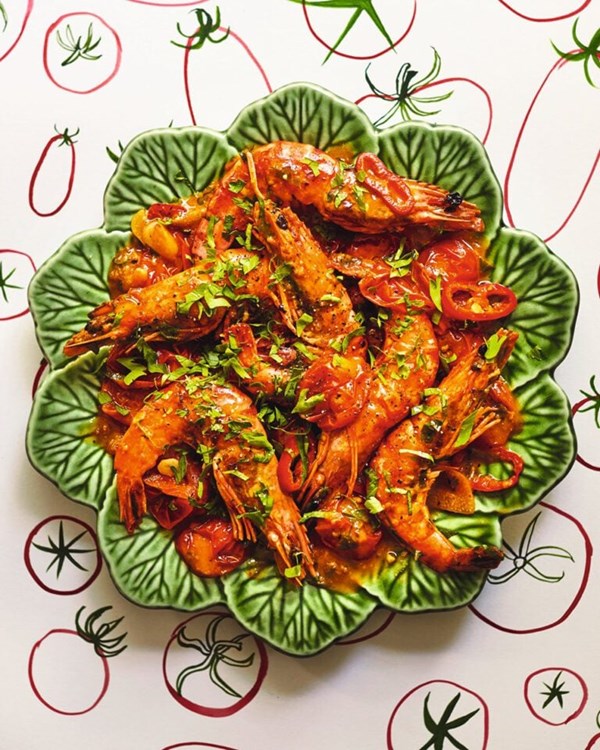 Prawns with cherry tomato sauce (Gamberi alla busara)