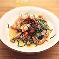 Prawns with garlic (Gambas al ajillo )