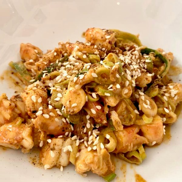 Prawns with strange-flavoured dressing