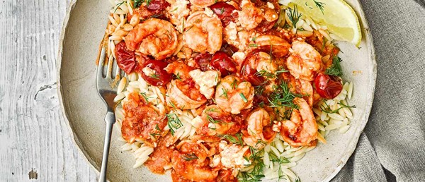 Prawns with tomato and feta