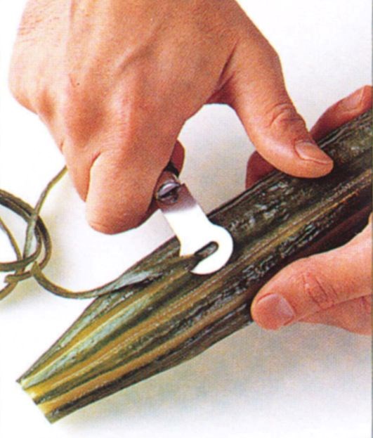 Preparing cucumber