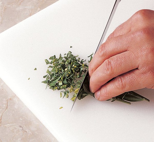 Preparing fresh herbs