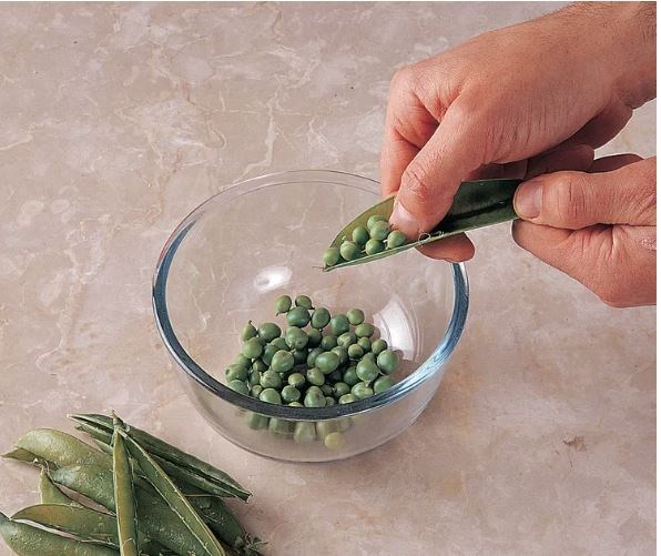 Preparing peas