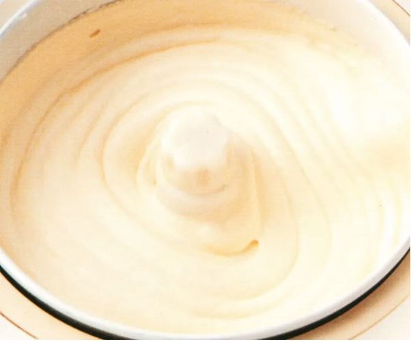 Preparing rich vanilla ice cream