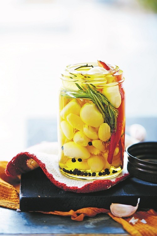Preserved garlic