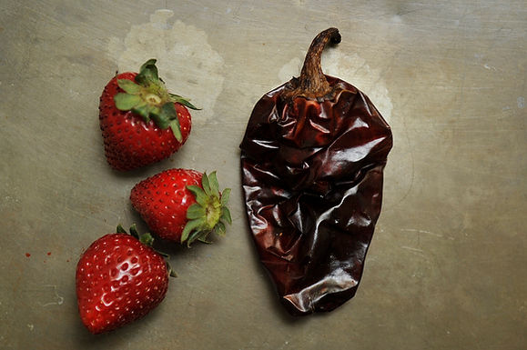 Preserved strawberries with chiles