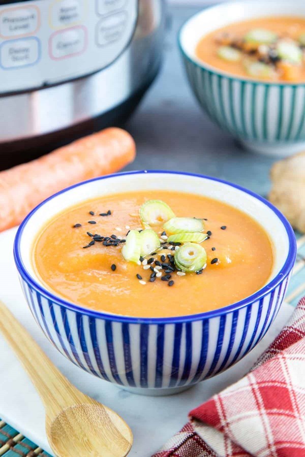 Pressure cooker carrot & lentil soup 