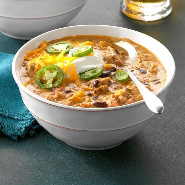 Pressure-cooker jalapeno popper chicken chili