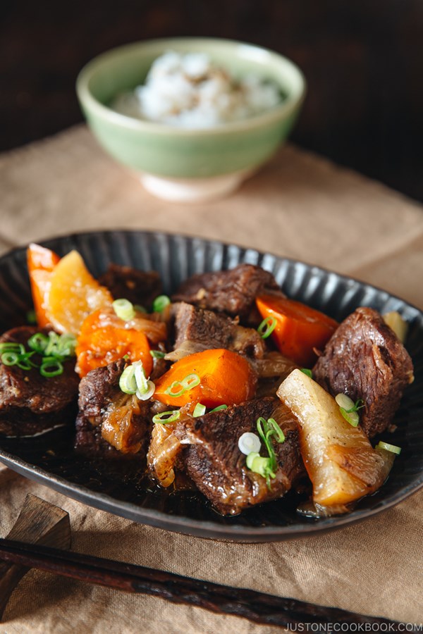 Pressure cooker short ribs 牛バラ肉と大根煮（圧力鍋）