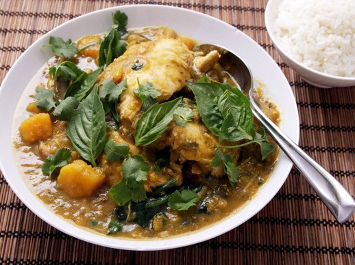 Pressure cooker Thai green chicken curry with eggplant and kabocha squash