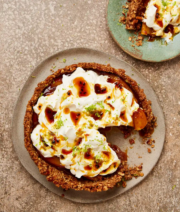 Pretzel and pecan banana rum pie