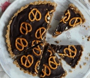 Pretzel peanut butter pie