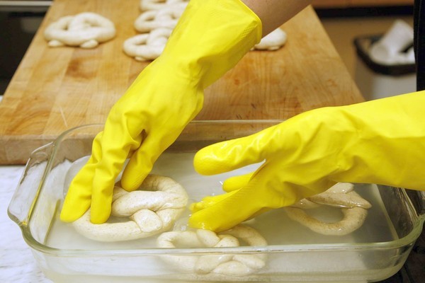 Pretzel washes