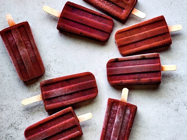 Prickly pear paletas