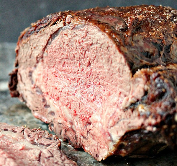 Prime rib roast with red wine au jus