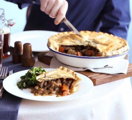 Proper beef, ale & mushroom pie