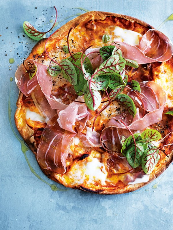 Prosciutto and buffalo mozzarella pizza