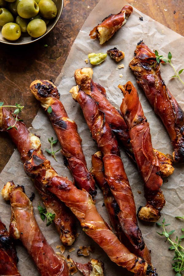 Prosciutto and cheese pastry twist