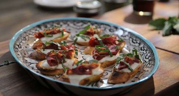 Prosciutto bruschetta