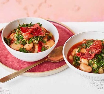 Prosciutto, kale & butter bean stew