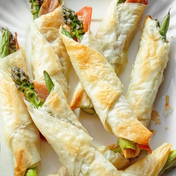 Prosciutto phyllo roll-ups
