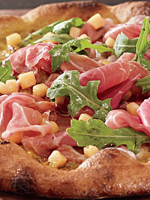 Prosciutto pizza
