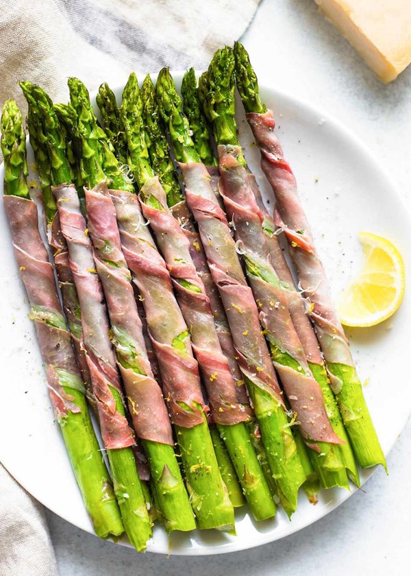 Prosciutto-wrapped asparagus