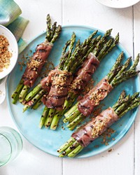 Prosciutto wrapped asparagus with lemony bread crumbs