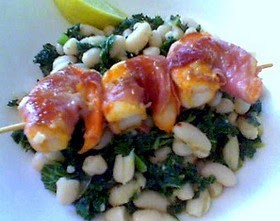 Prosciutto wrapped prawns
