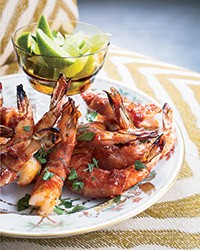 Prosciutto-wrapped shrimp with bourbon barbecue sauce