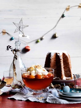 Prosecco and peach jelly with mascarpone and pandoro