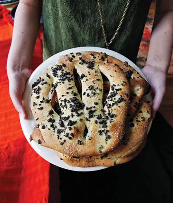 Provençal bread with olives and herbs (Fougasse) 