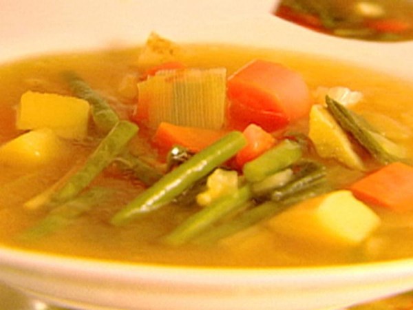 Provençal vegetable soup (Soupe au pistou)