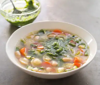 Provençal vegetable soup with pistou