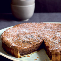 Prune and chocolate tart