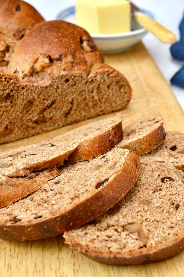 Prune and walnut fruit loaf