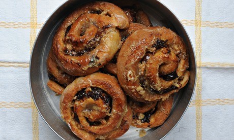 Prune toffee swirl buns