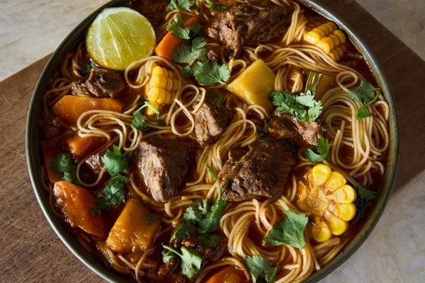 Puerto Rican beef noodle soup (Sopa de res y fideos)