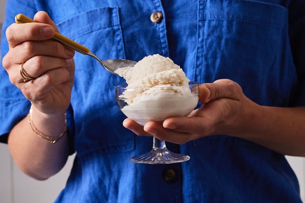 Puerto Rican coconut sorbet (Coco helado)