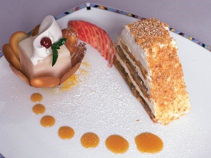 Puff pastry apple points