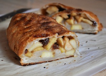 Puff pastry apple strudel