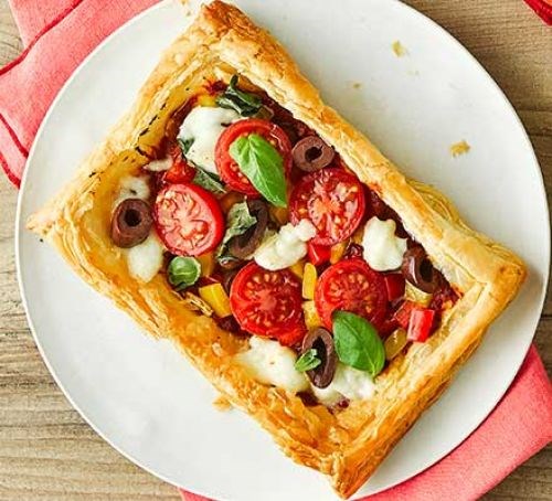 Puff-pastry pizzas